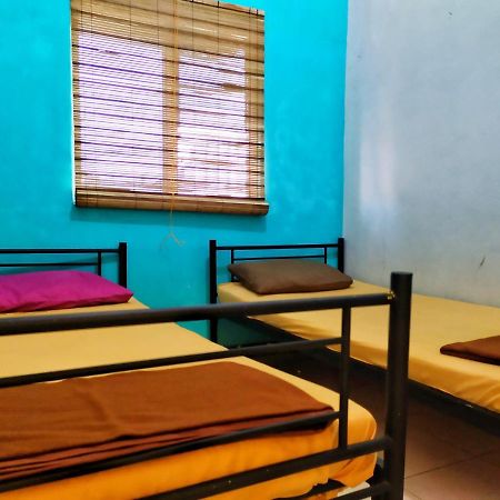 Rumah Teman Backpacker Σεμαράνγκ Εξωτερικό φωτογραφία